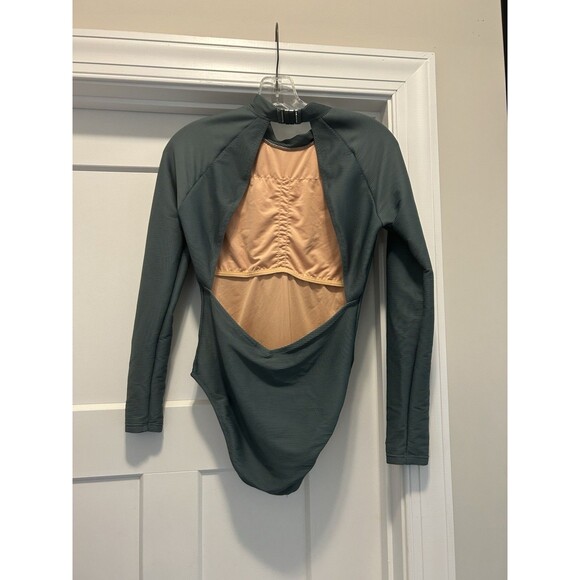 J.CREW  Active ribbed long-sleeve one-piece Swimsuit Rash Guard size 6 Green - Picture 2 of 4